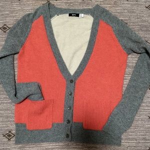 BDG Cardigan sweater with 2 front pockets size SP